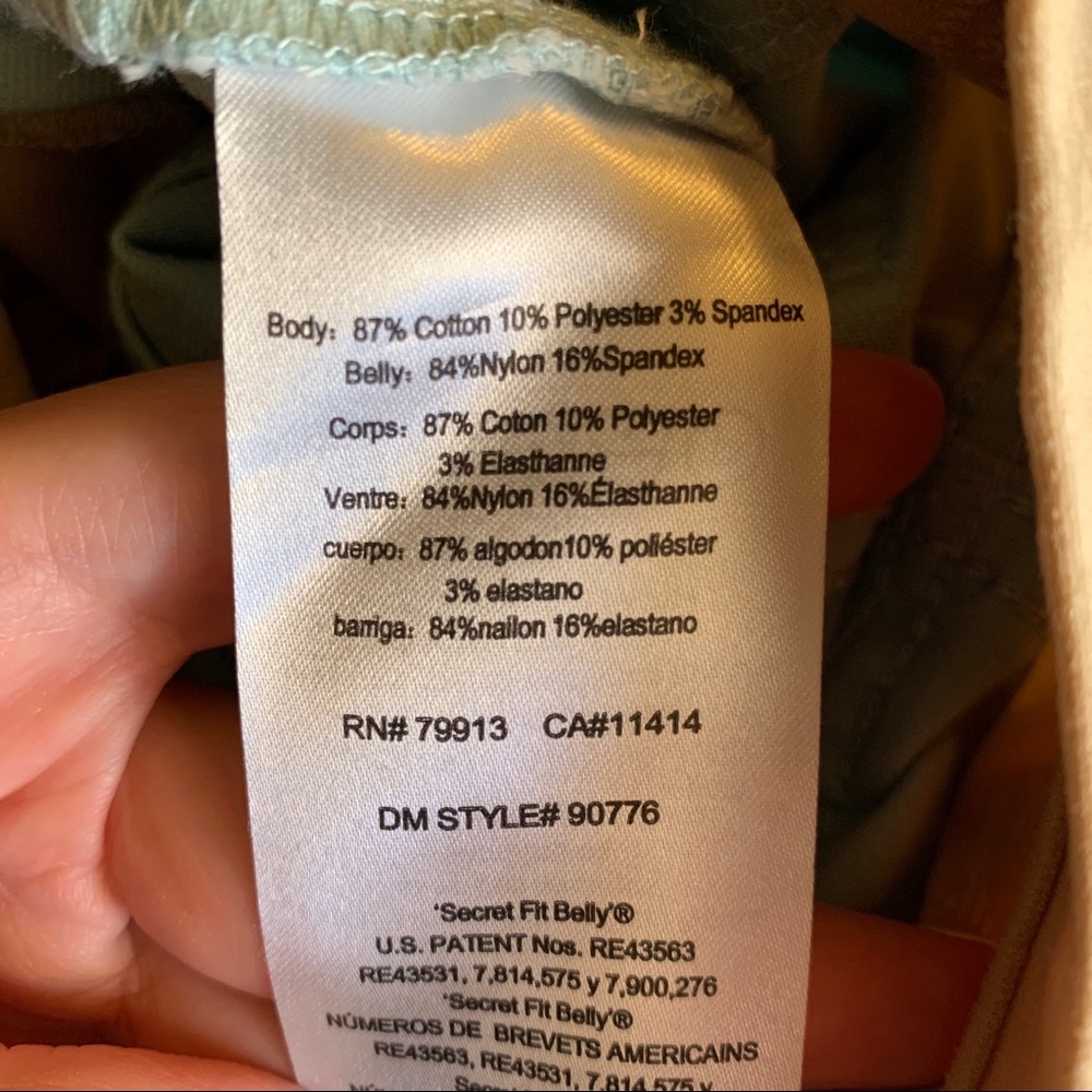 Jessica Simpson Maternity Jeans 👖 - Picture 8 of 8